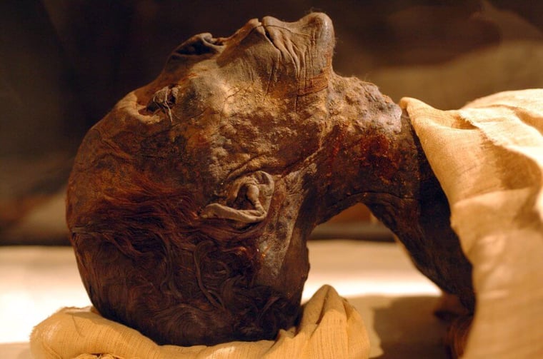 Amenhotep II mummy