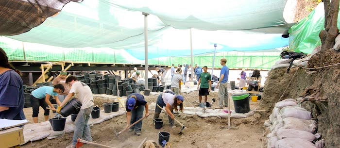 Archaeologists at the Palace of David excavations