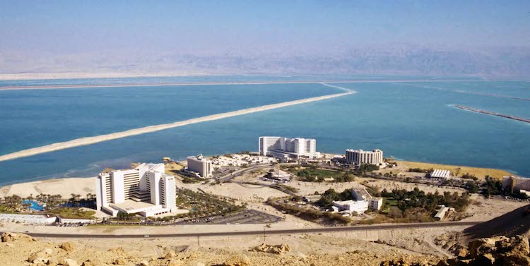 The Ein Bokek hotels beside the Dead Sea