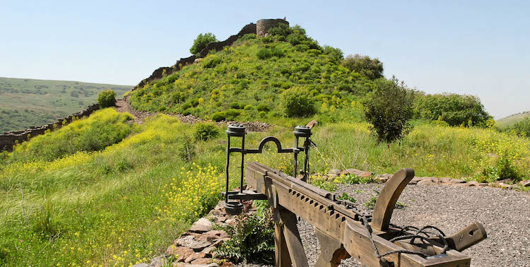 Gamla with a reconstructed Roman catapult