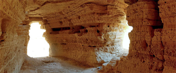 Qumran Cave 4 interior