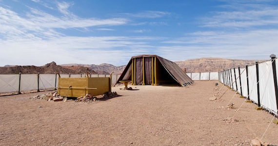 Tabernacle-model-and-courtyard-tb030807082